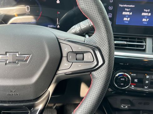 Used 2024 Chevrolet Trax RS image 27