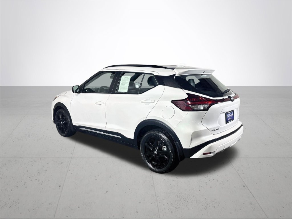 Used 2024 Nissan Kicks SR w/ SR Premium Package FWD image 8