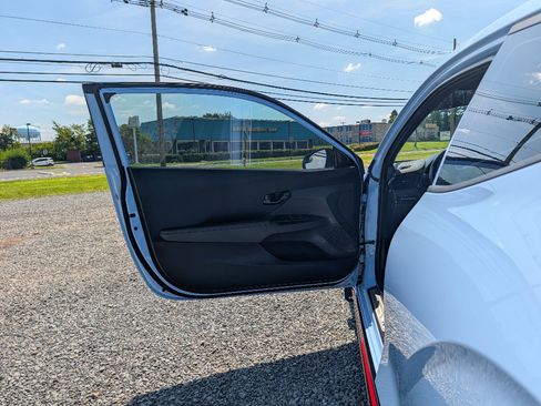 Used 2019 Hyundai Veloster N N FWD image 9