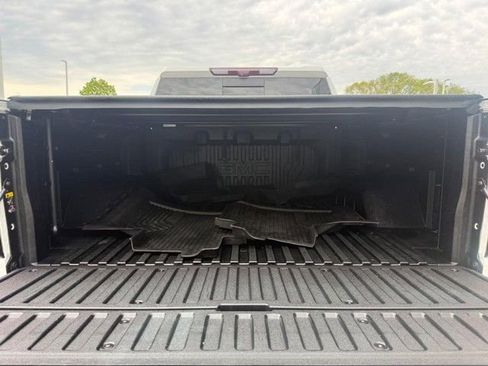 Used 2021 GMC Sierra 1500 AT4 w/ AT4 Premium Package AWD/4WD image 4