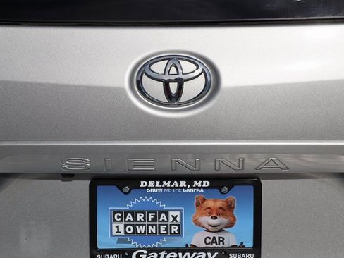 Used 2020 Toyota Sienna XLE image 48