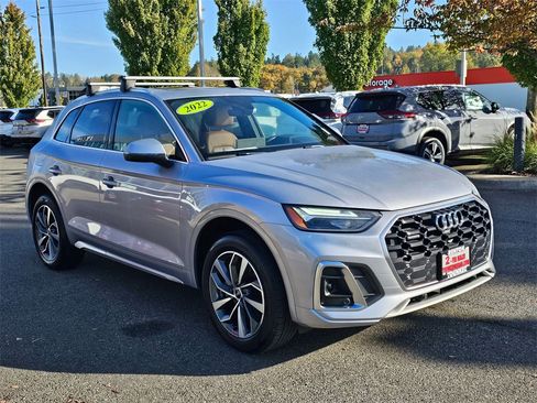 Used 2022 Audi Q5 2.0T Premium w/ Convenience Package image 3
