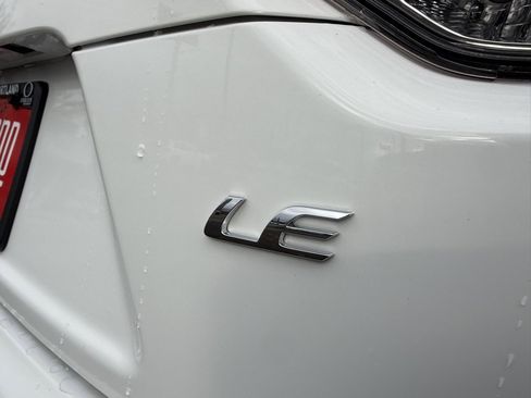 Used 2022 Toyota Corolla LE image 8