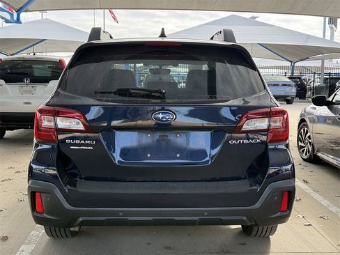 Used 2018 Subaru Outback 2.5i Limited image 7