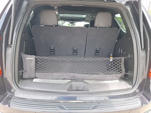 Used 2023 GMC Yukon AT4 w/ AT4 Premium Plus Package AWD/4WD image 39