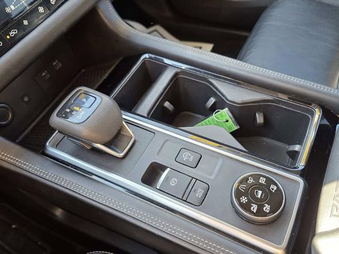 Used 2022 Nissan Pathfinder Platinum w/ Cargo Package image 12