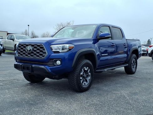 Used 2023 Toyota Tacoma TRD Off-Road image 9