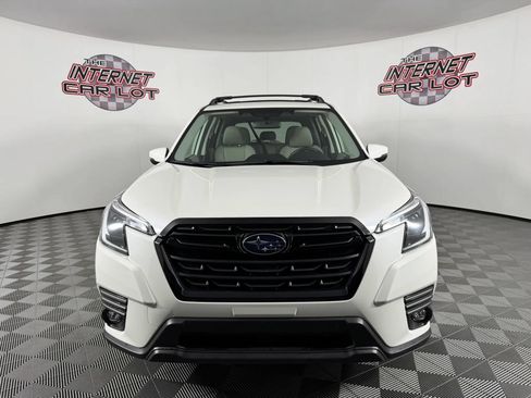 Used 2024 Subaru Forester Limited AWD/4WD image 2