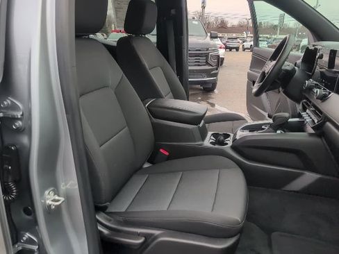 Used 2023 Chevrolet Colorado Trail Boss w/ Technology Package image 36