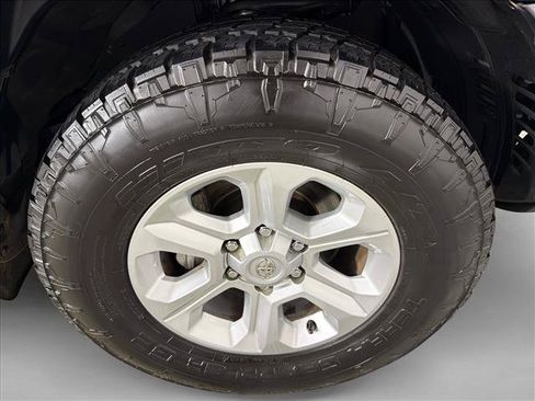 Used 2022 Toyota 4Runner SR5 RWD image 12