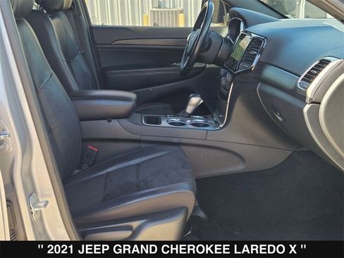 Used 2021 Jeep Grand Cherokee Laredo X image 28