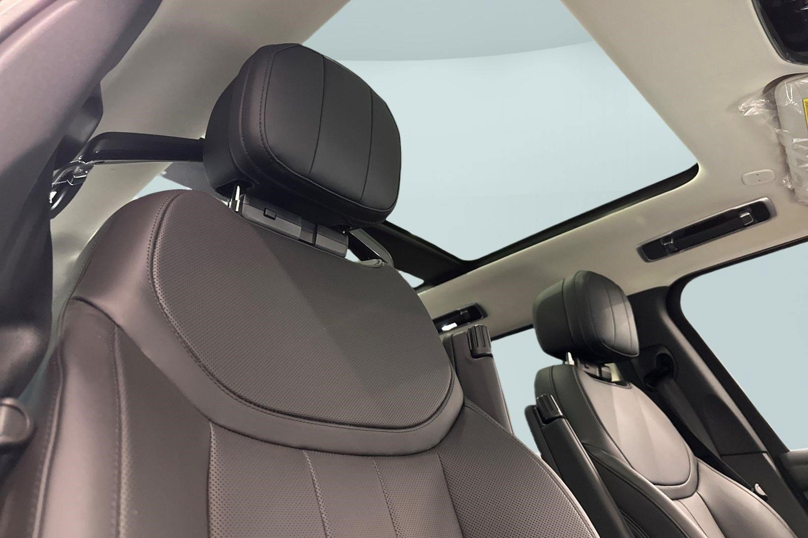 New 2026 Land Rover Range Rover SE AWD/4WD image 23