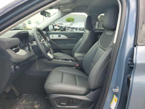 New 2026 Ford Explorer Active image 10