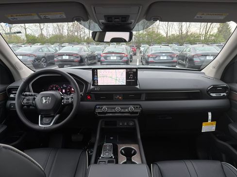 Used 2026 Honda Pilot Elite image 12