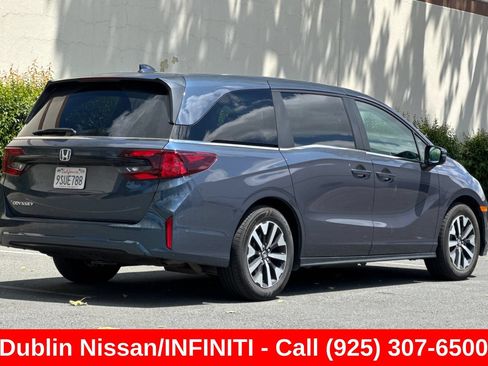 Used 2025 Honda Odyssey EX-L image 4