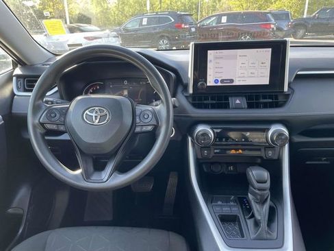 Used 2024 Toyota RAV4 XLE FWD image 14
