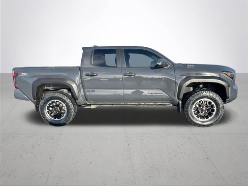 Used 2025 Toyota Tacoma TRD Off-Road w/ TRD Off Road Upgrade Package image 6