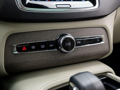 Used 2023 Volvo XC90 B6 Plus w/ Protection Package Premier image 29