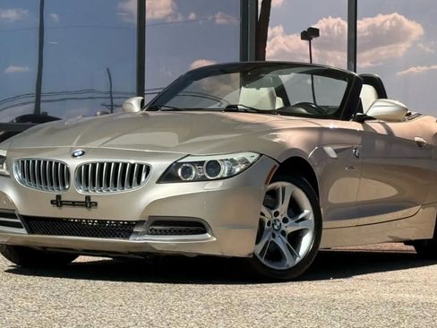 Used 2011 BMW Z4 sDrive35i image 3