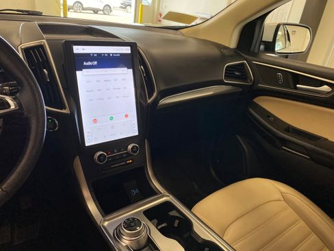 Used 2022 Ford Edge SEL w/ Convenience Package image 14