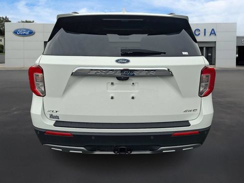 Certified 2023 Ford Explorer XLT w/ Equipment Group 202A AWD/4WD image 5