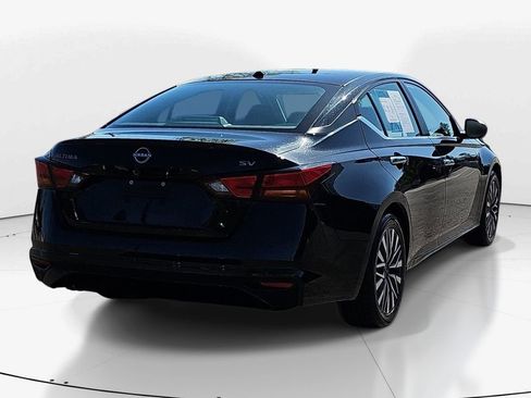 Used 2024 Nissan Altima 2.5 SV FWD image 5