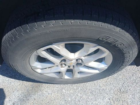 Used 2018 Chevrolet Traverse LT image 28