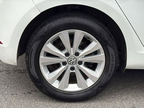 Used 2021 Volkswagen Golf 1.4T TSI image 6