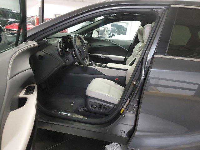 Used 2024 Lexus RX 350 Premium w/ Cold Area Package AWD/4WD image 13