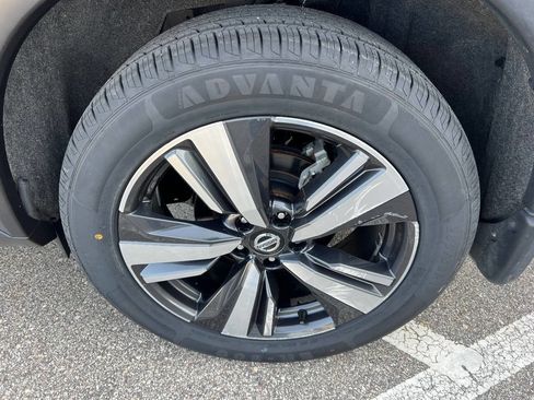 Used 2021 Nissan Rogue Platinum image 29