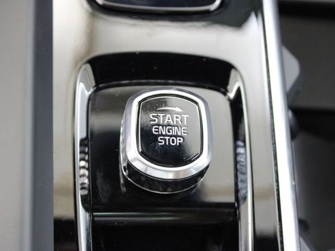 New 2026 Volvo XC60 B5 Plus w/ Protection Package Premier AWD/4WD image 11