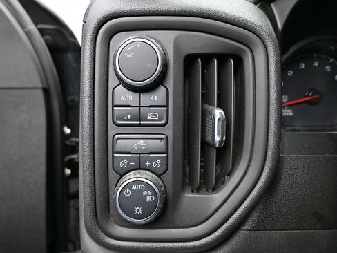 Used 2021 Chevrolet Silverado 1500 Custom w/ Safety Confidence Package AWD/4WD image 12
