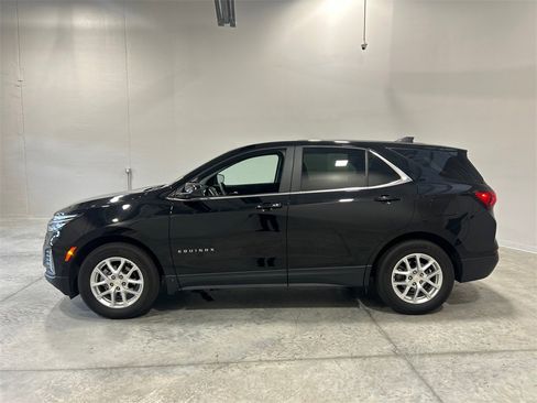 Used 2023 Chevrolet Equinox LT image 9