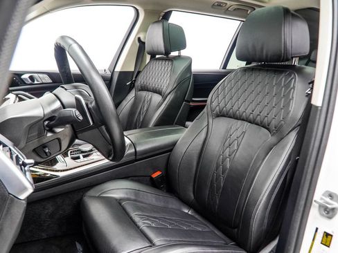Used 2026 BMW X7 xDrive40i AWD/4WD image 45
