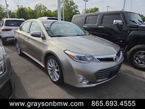 Used 2013 Toyota Avalon XLE Touring FWD image 1