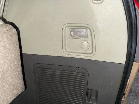 Used 2014 Toyota Sienna XLE image 47