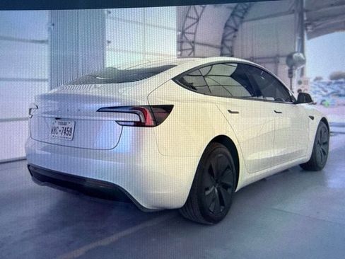 Used 2025 Tesla Model 3 RWD image 3