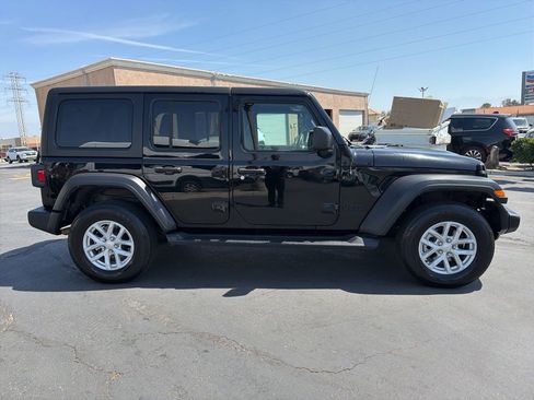 Used 2023 Jeep Wrangler Sport S image 5