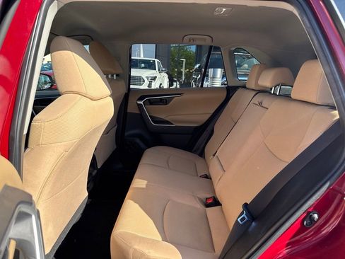Used 2019 Toyota RAV4 LE w/ All Weather Liner Package FWD image 14