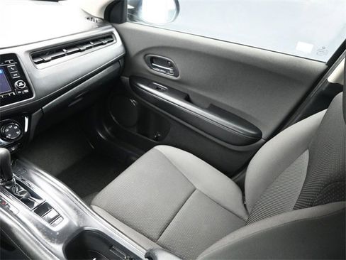 Certified 2021 Honda HR-V LX image 11