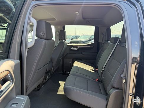 Used 2024 Chevrolet Silverado 1500 LT image 8