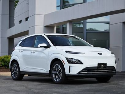 Used 2023 Hyundai Kona SEL