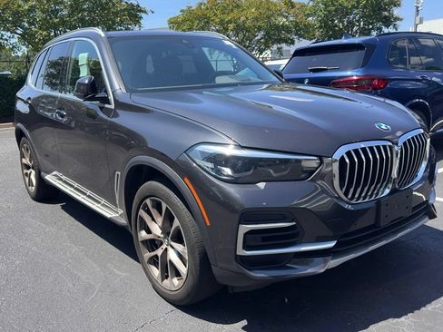 Used 2022 BMW X5 xDrive40i w/ Premium Package AWD/4WD image 1