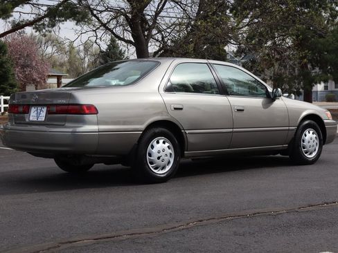 Used 1998 Toyota Camry CE image 5