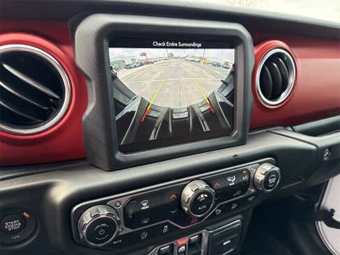 Used 2018 Jeep Wrangler Unlimited Rubicon image 21