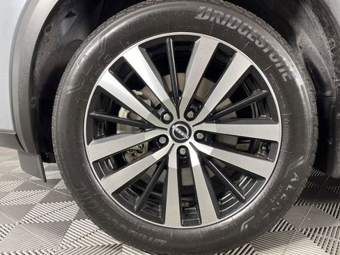 Used 2023 Nissan Pathfinder Platinum image 13