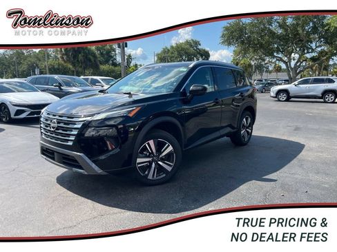 Used 2026 Nissan Rogue SL FWD image 1