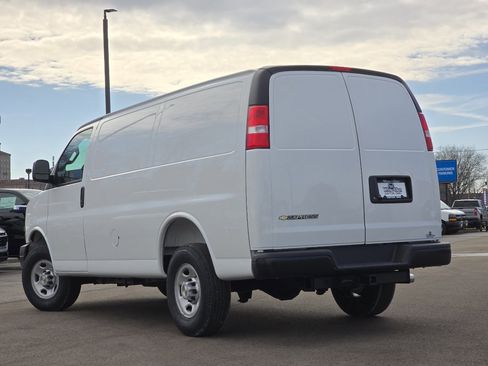 New 2026 Chevrolet Express 2500 w/ Driver Convenience Package RWD image 10