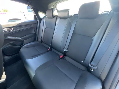 Used 2023 Honda Civic Sport image 28