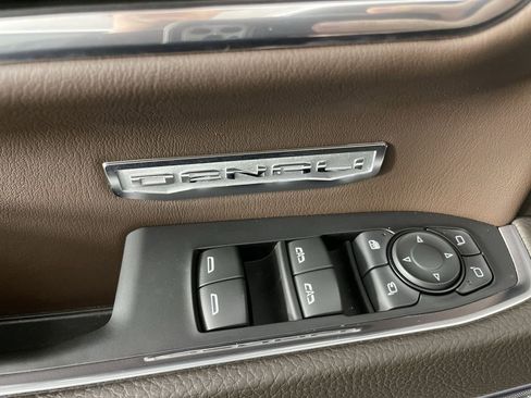 Used 2024 GMC Sierra 1500 Denali w/ Technology Package image 22
